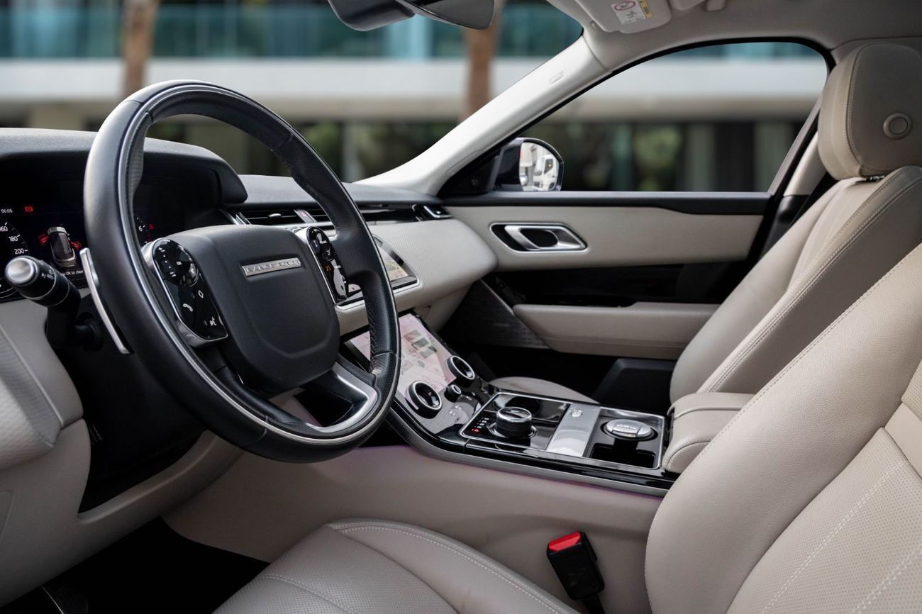 لاند روفر رينج روفر فيلار 2,937 P.M  | 0% Downpayment | P250 SE R-Dynamic!