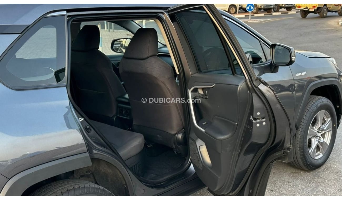 تويوتا راف ٤