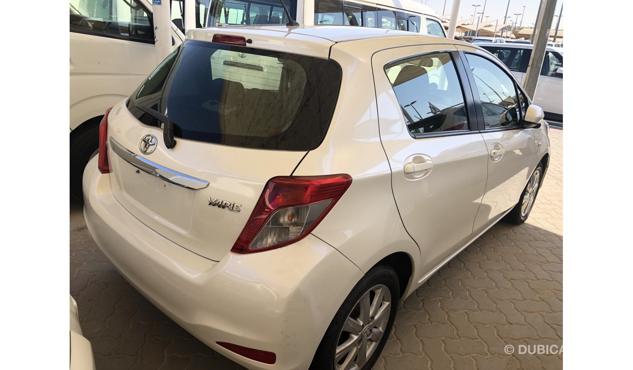 Toyota Yaris Toyota Yris H/B,model:2014. free of accident with low mileage