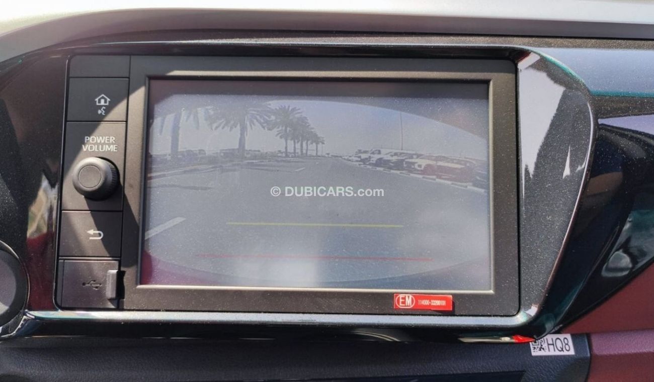 Toyota Hilux T- Hilux 2.7L Petrol 4x4 2023, white (Export only)