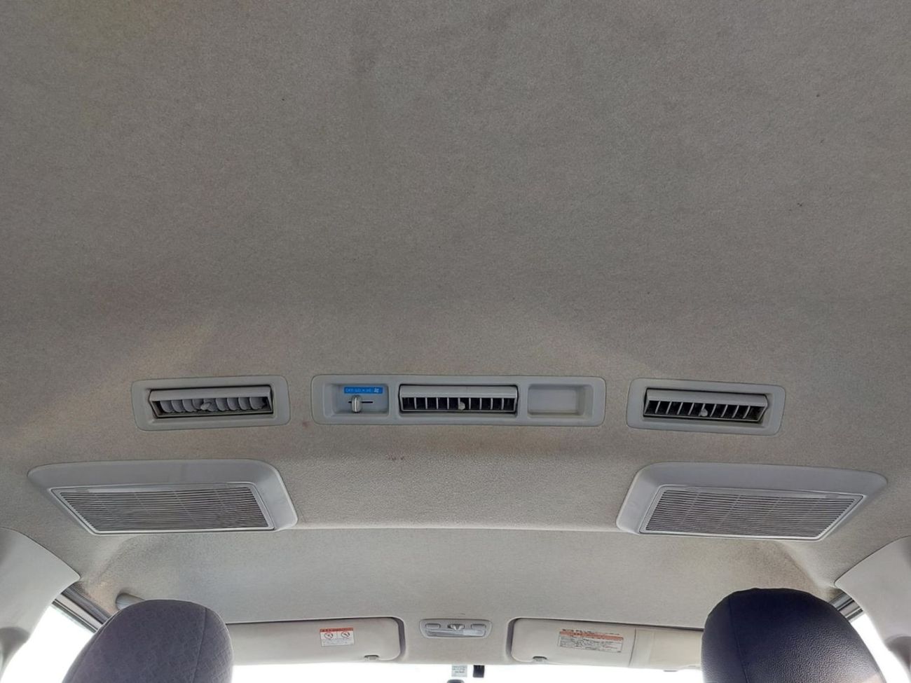 Toyota Hiace TOYOTA HIACE VAN RIGHT HAND DRIVE(PM12342)