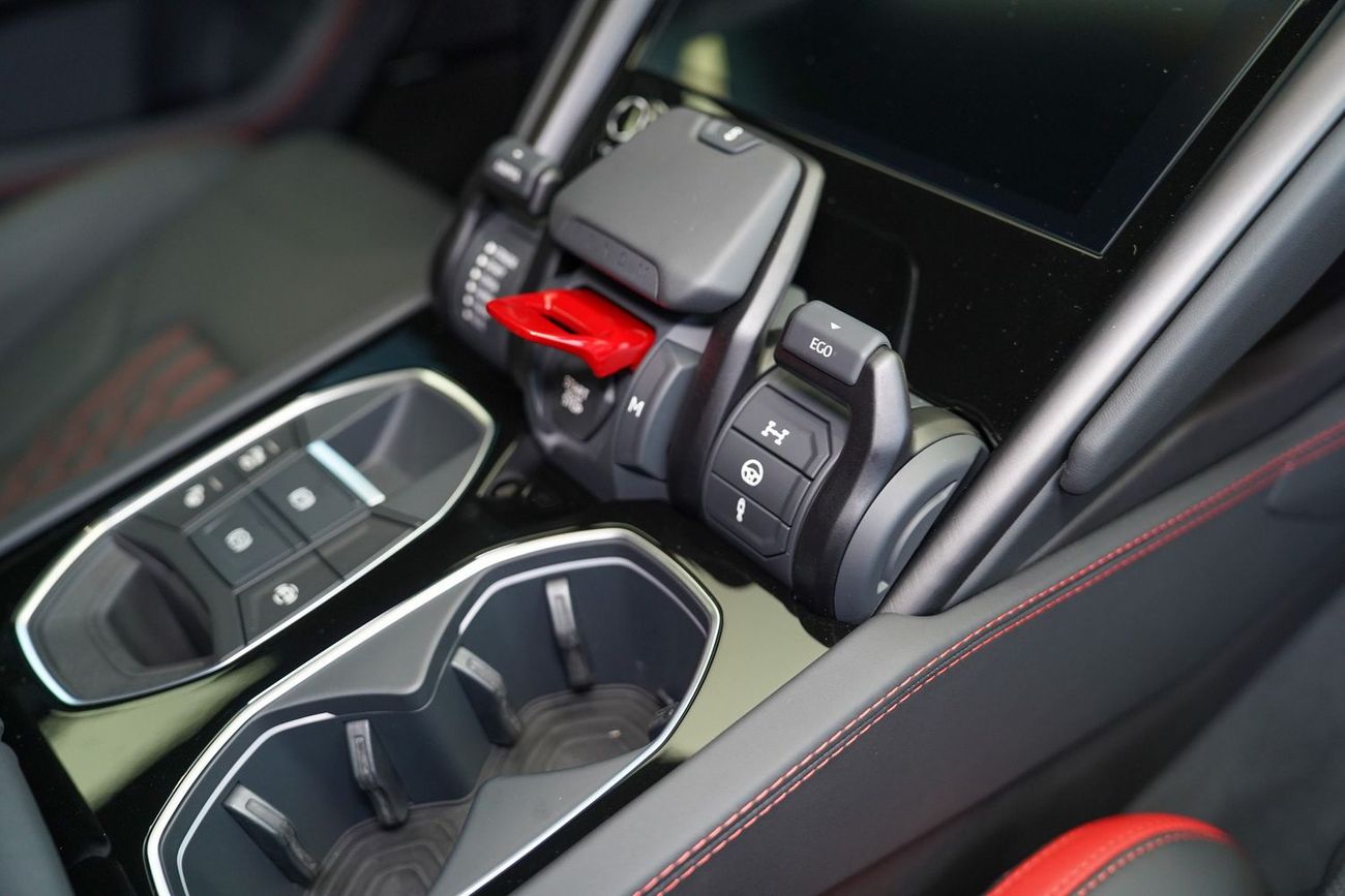 لامبورغيني اوروس S 4.0T V8