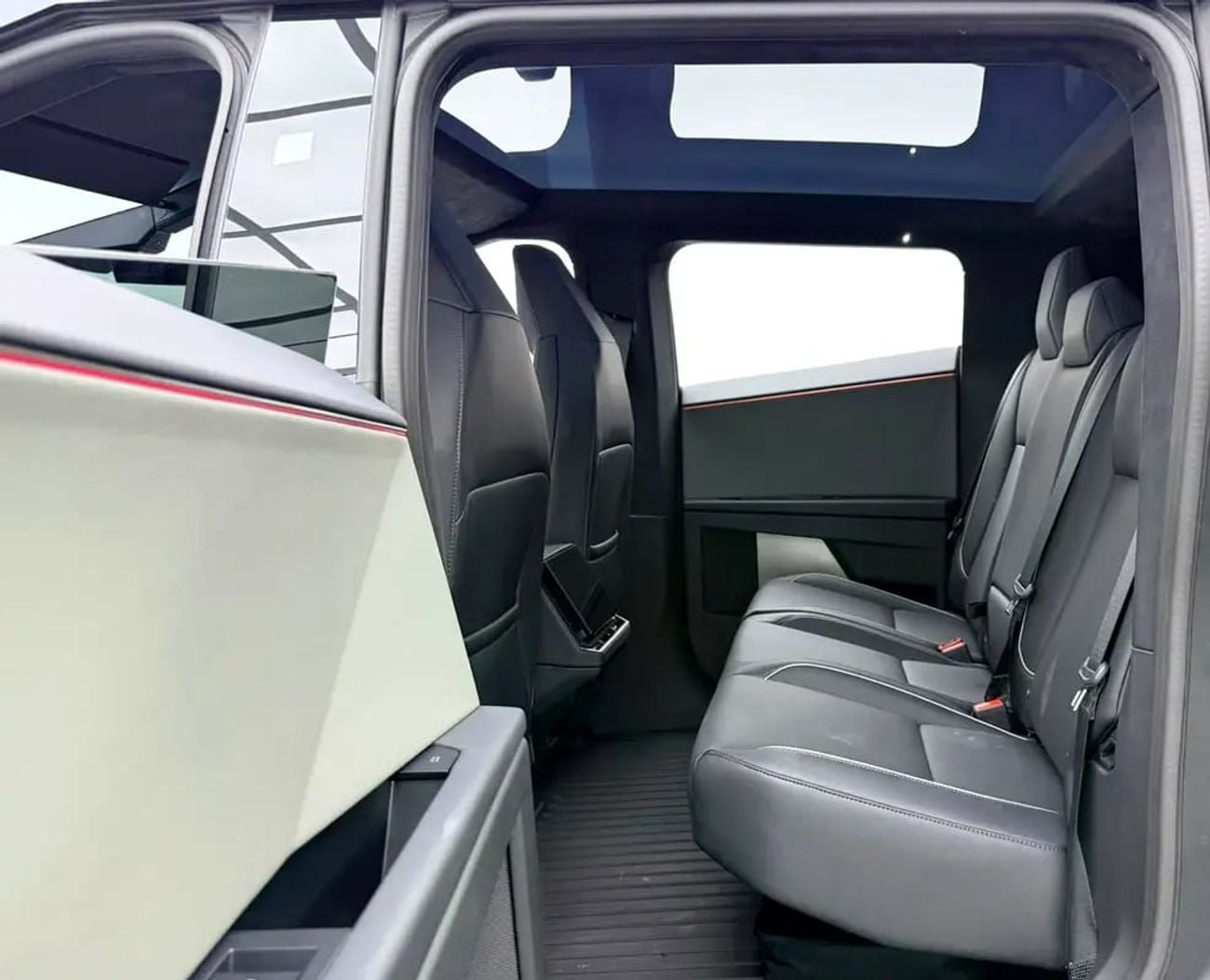 Tesla Cybertruck FOUNDATION SERIES AWD Armor Glass, Vision , Very Low Km, Fully Loaded, Excellent Condition