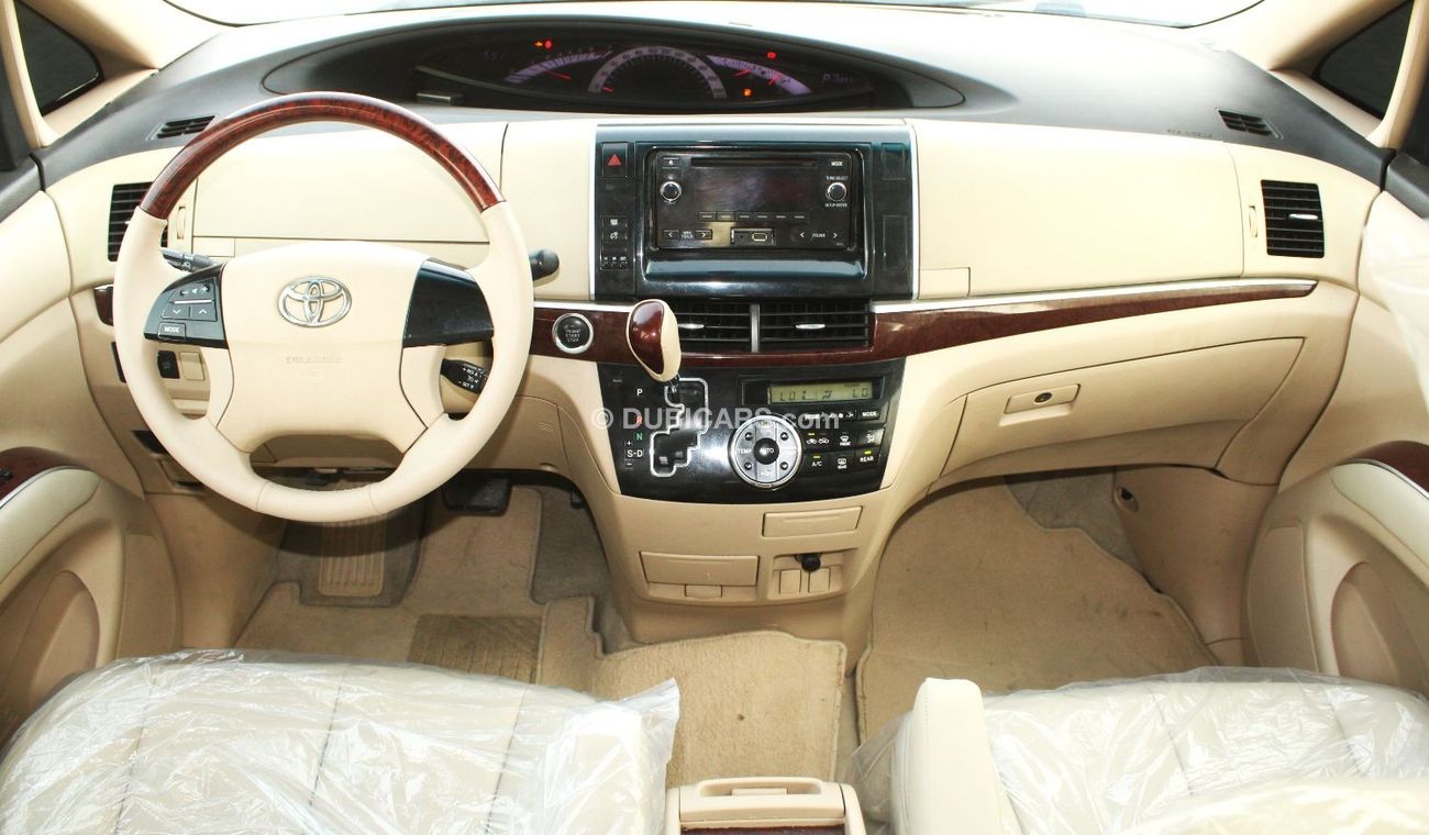 Toyota Previa SE Toyota Previa 2015 GCC, full option, in excellent condition