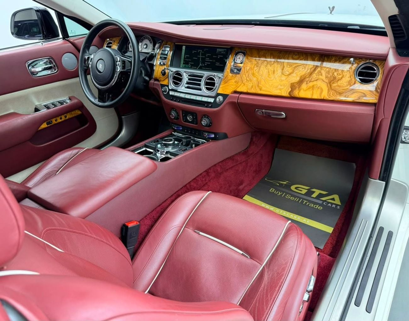 Rolls Royce Wraith STD 2014 Rolls-Royce Wraith, Full Service History, Excellent Condition, GCC Specs