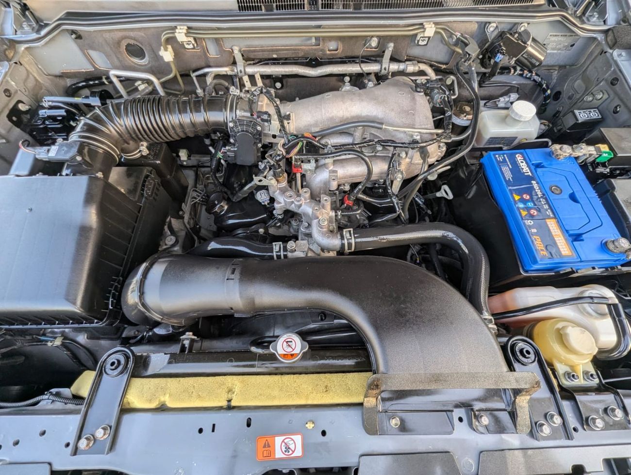 Mitsubishi Pajero Mitsubishi Pajero 2017 grey LHD Petro engine