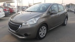 Peugeot 208 السيارة نظيفه جدا بحاله ممتازه بدون حوادس ضمان شاسيه جير ماكينه