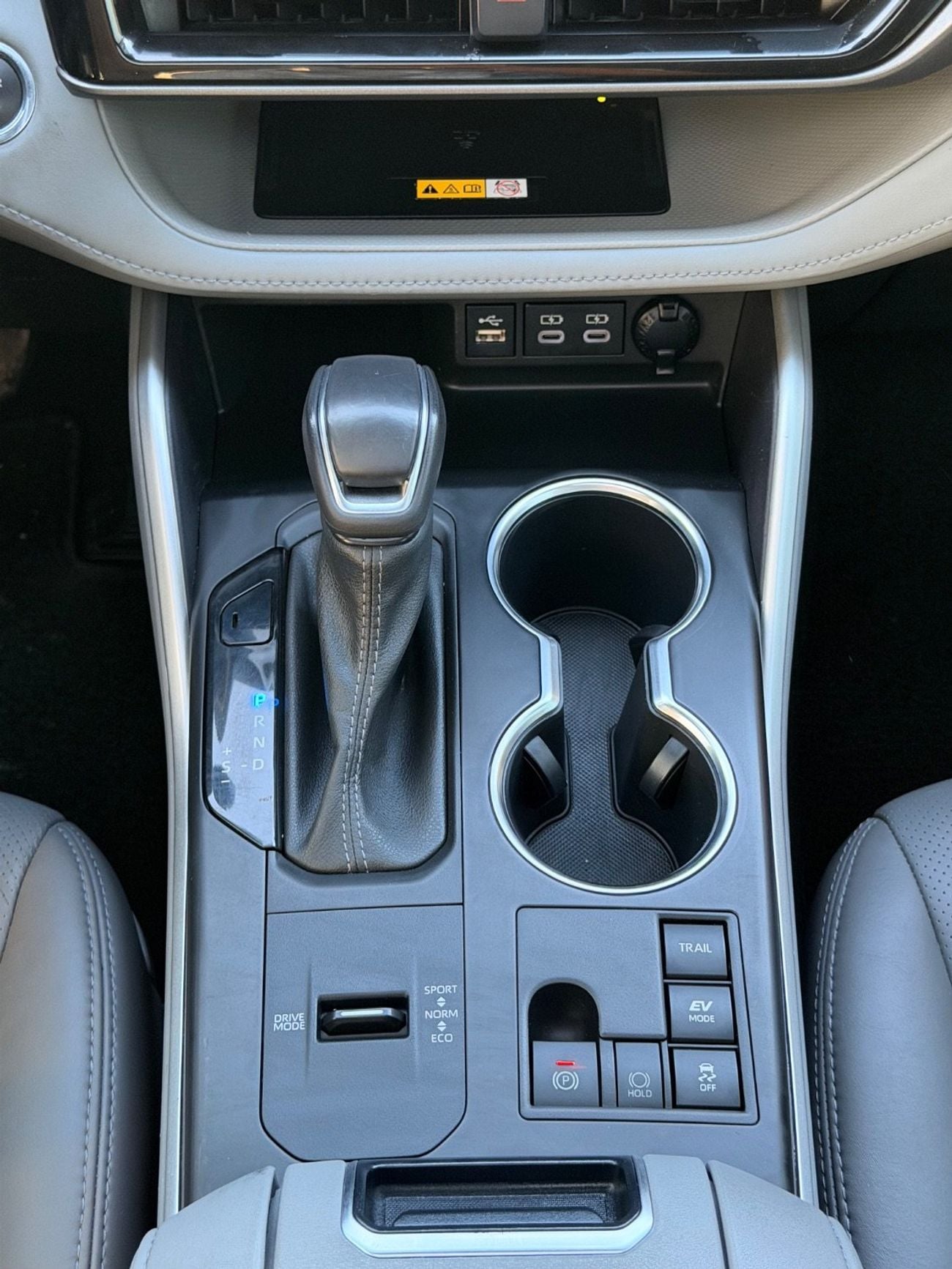 Toyota Highlander GLE HEV GLE Hybrid Full option 2023