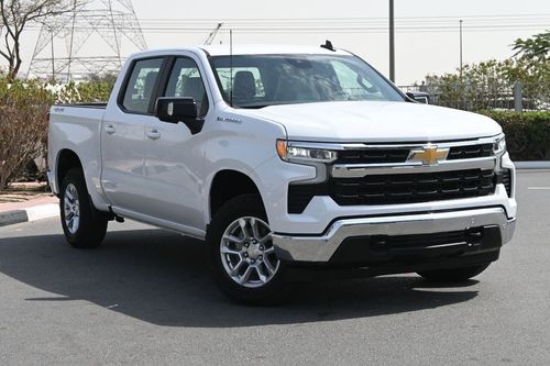 Chevrolet Silverado Chevrolet Silverado 4 -Door 5.3L  LT - 2024