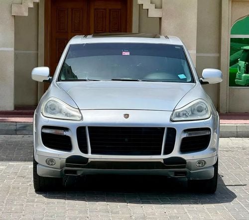 Porsche Cayenne GTS | GCC Specs | V8 Performance
