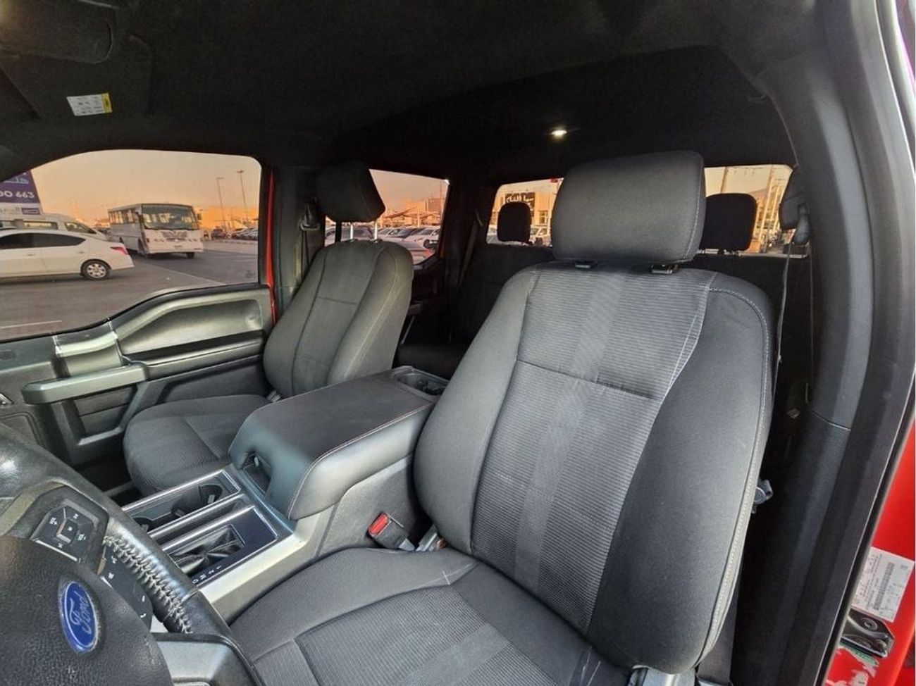 Ford F 150 XLT 5.0L (396 HP) FORD F-150 2017 GCC V8 PERFECT CONDITION