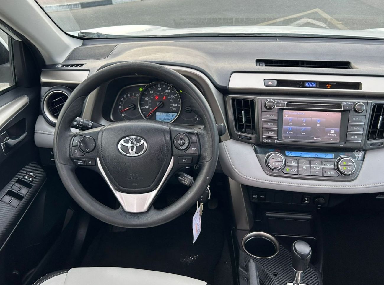 Toyota RAV4 2015 Toyota Rav4 2.5 L V4 Rear Camera - Sunroof - Leather Seat //