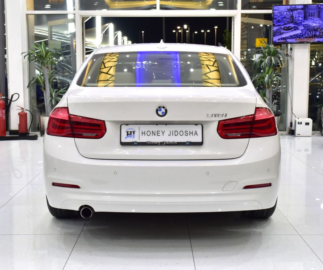 BMW 318i EXCELLENT DEAL for our BMW 318i ( 2016 Model ) in White Color GCC Specs