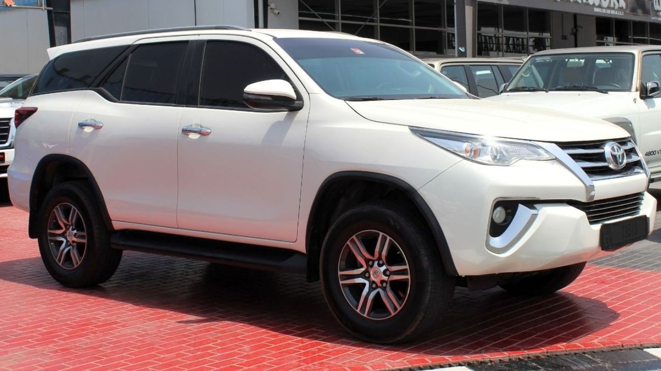 Toyota Fortuner GXR WITH LEATHER INTERIOR GCC