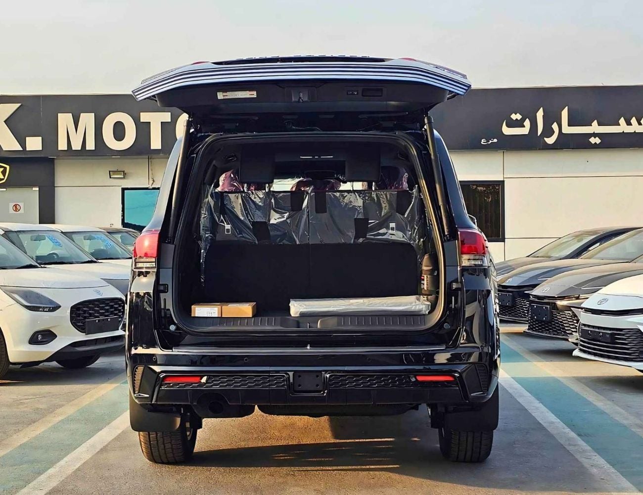 Toyota Land Cruiser VXR 3.3L DIESEL | PWR WITH MEMORY SEATS / HUD / RADAR / JBL SPEAKERS (CODE # LCDVXRHA)