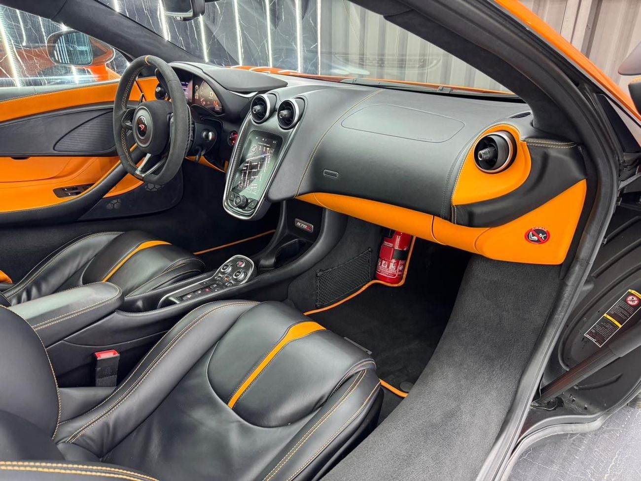 مكلارين 570S STANDARD McLaren Warranty 02/2028 | McLaren Service Contract 02/2027 | Full Service History