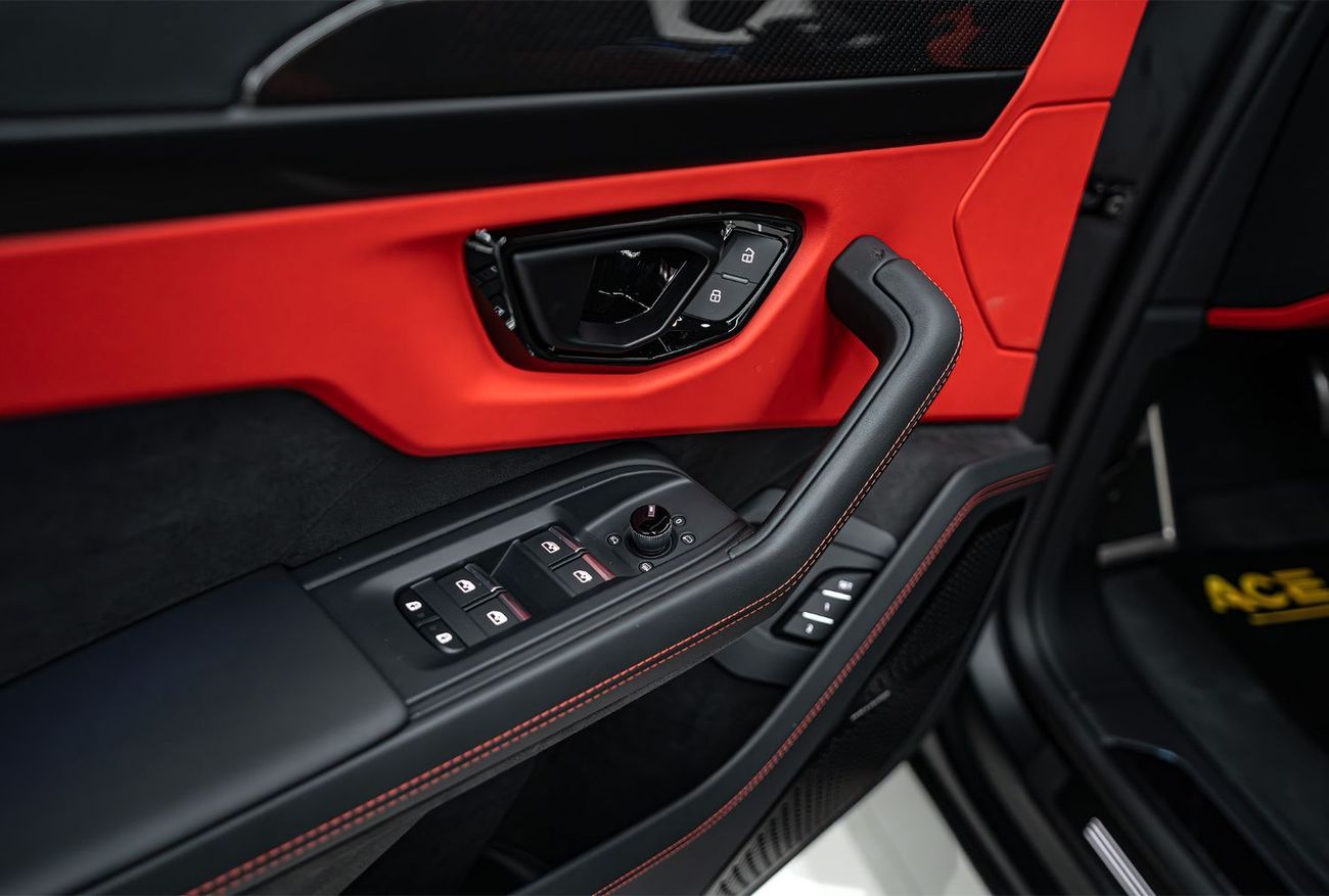 Lamborghini Urus Lamborghini Urus 4.0L V8 Twin-Turbocharged Engine + eMotors