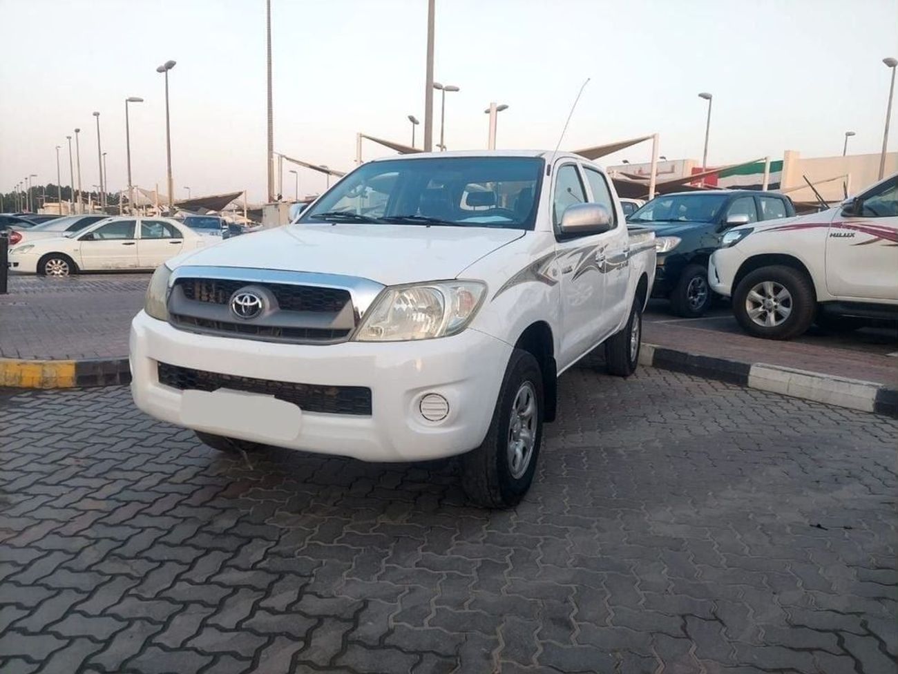 Toyota Hilux DC 2.4L 4WD DIESEL MANUAL TRANSMISSION