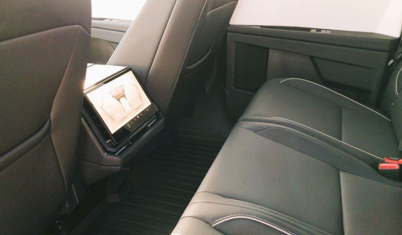 Tesla Cybertruck FOUNDATION SERIES AWD Tesla Cybertruck Foundation Series electric pickup truck 2024YM