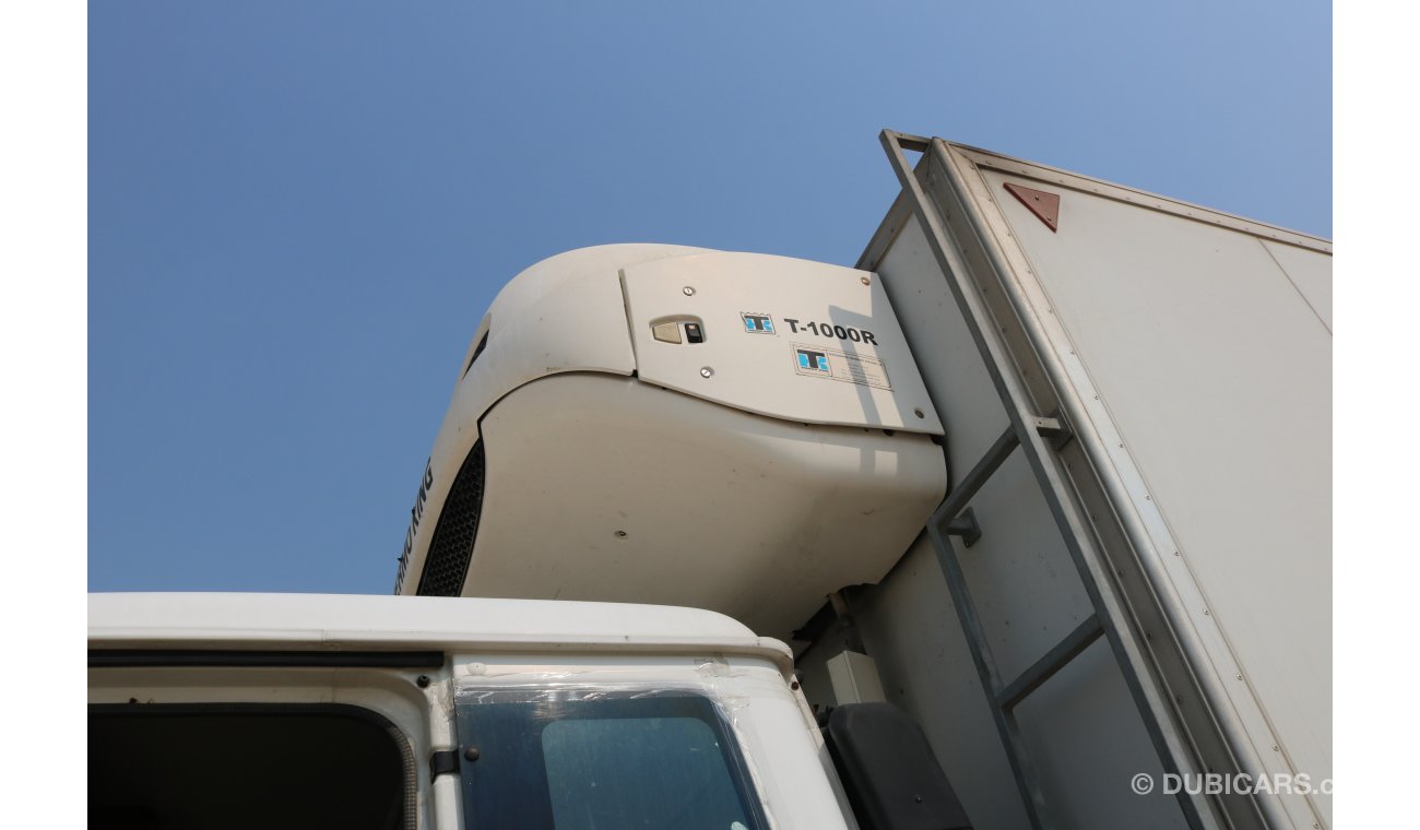 نيسان يونايتد ديزل PK210 WITH THERMOKING T-1000R FREEZER AND INSULATED BOX AND TAIL LIFT 12 TON TRUCK