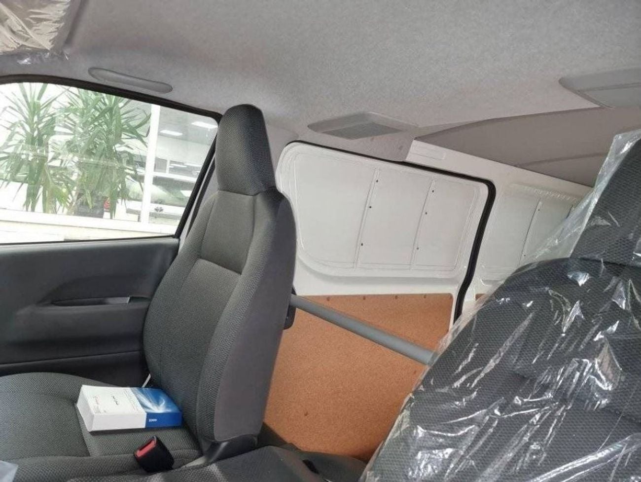 تويوتا هاياس Toyota Hiace GLS STD Roof, Panel Van, 2.5L Diesel, M/T, MY24 2.5L Diesel 2024