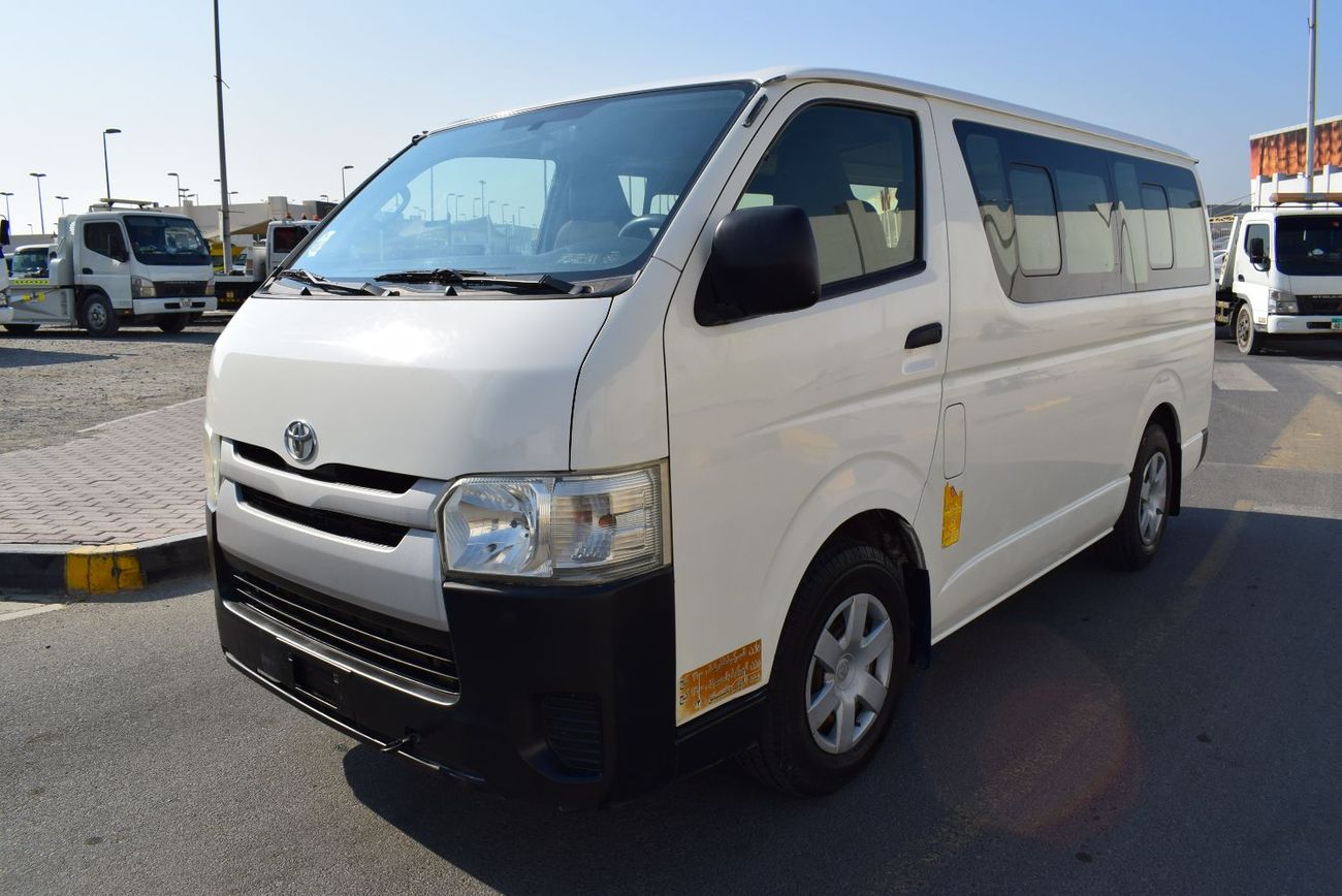 تويوتا هاياس Toyota Hiace Bus 13 seater, model:2015.