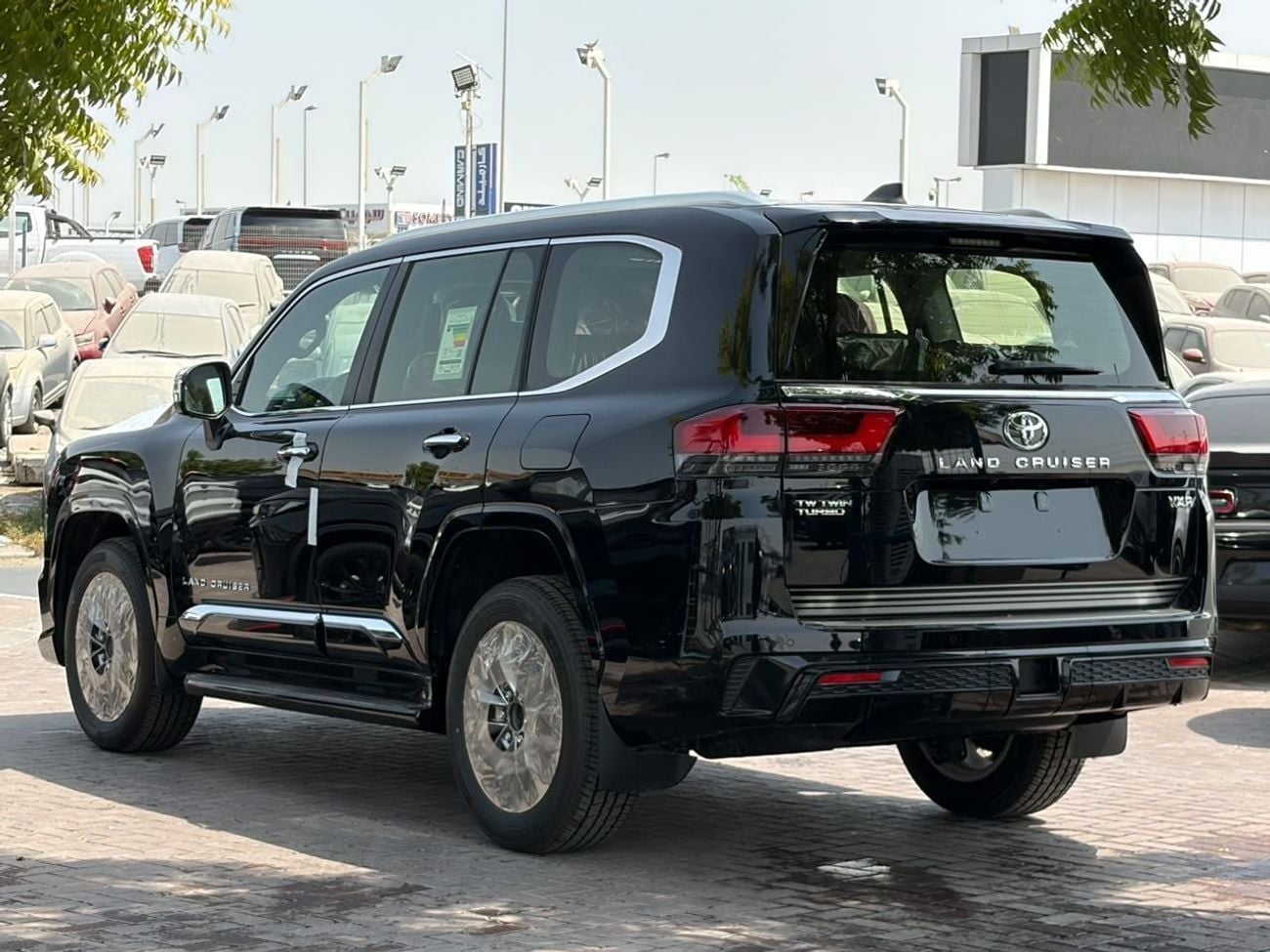 Toyota Land Cruiser VXR LC300 VXR  || 3.3L V6 DIESEL | PWR WITH LEATHER SEATS | 360* CAMERA | JBL SOUND SYSTEM | HEADUP DISP