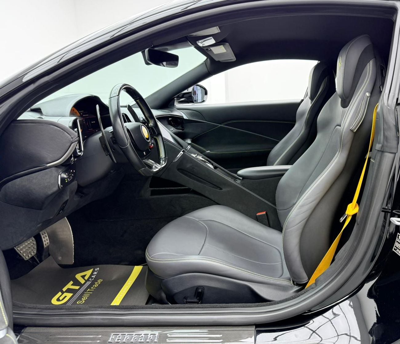 Ferrari Roma 2021 Ferrari Roma, Warranty, Full Service History, Very Low Km, Excellent Condition, GCC