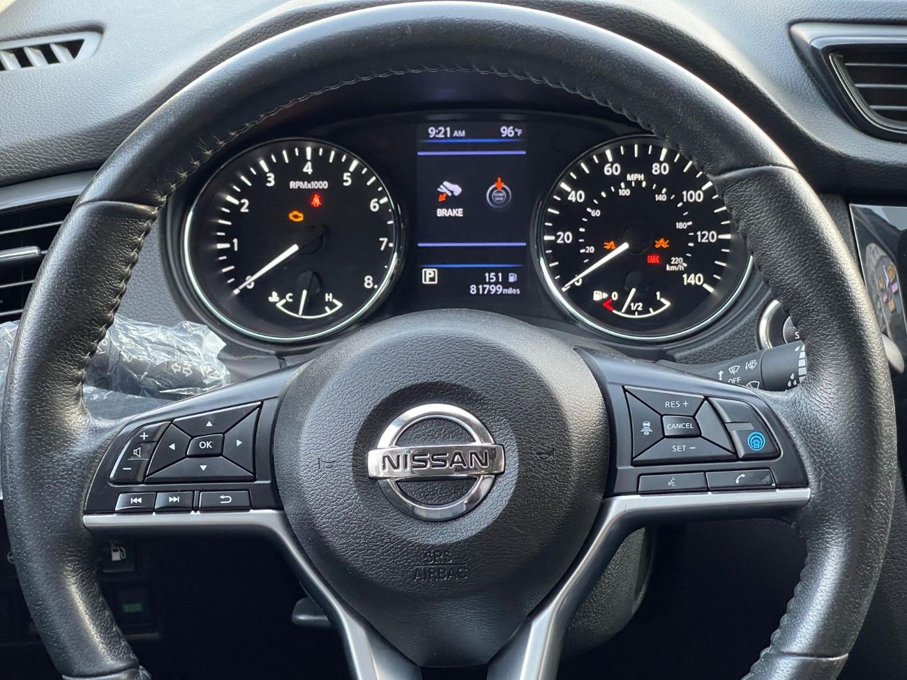 نيسان روج بلاتينيوم / أعلى المواصفات / بانوراما  / كاميرا 360 / 750 درهم شهريا