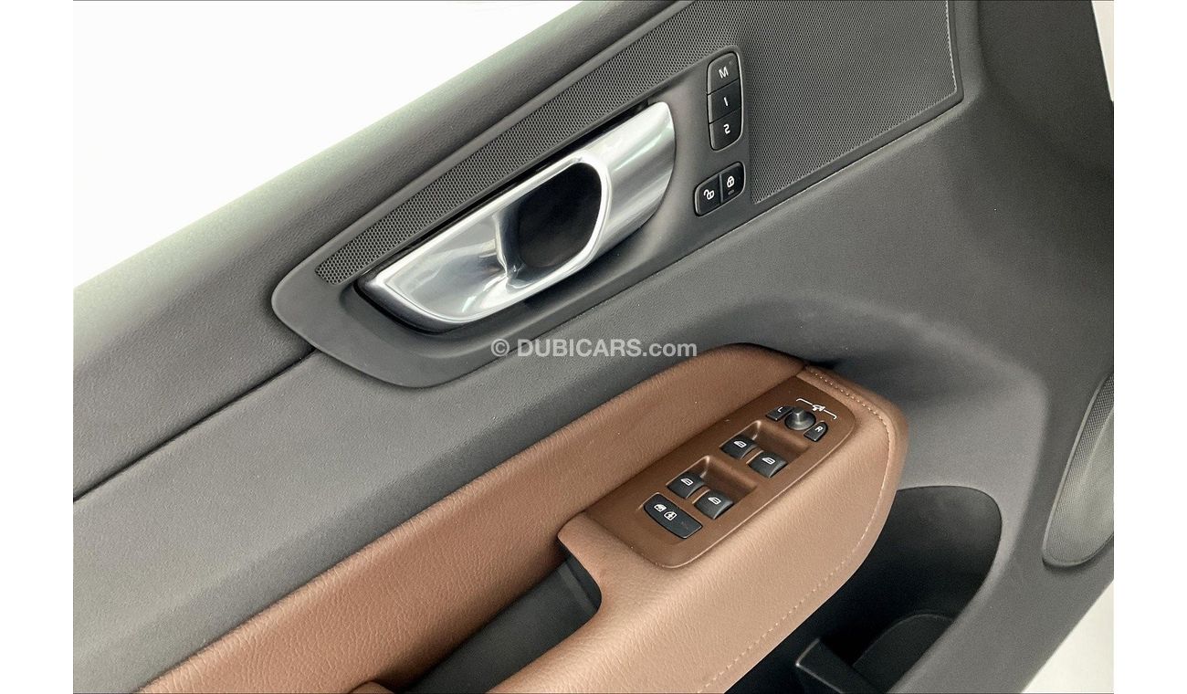 فولفو XC 60 T5 Momentum