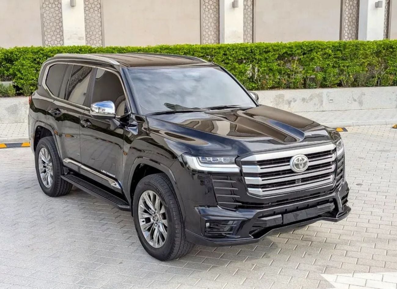 تويوتا لاند كروزر Toyota landcruise GXR 2022MODEL 4.0L v6 petrol Engine 299HP colour Black push start Transmission Aut