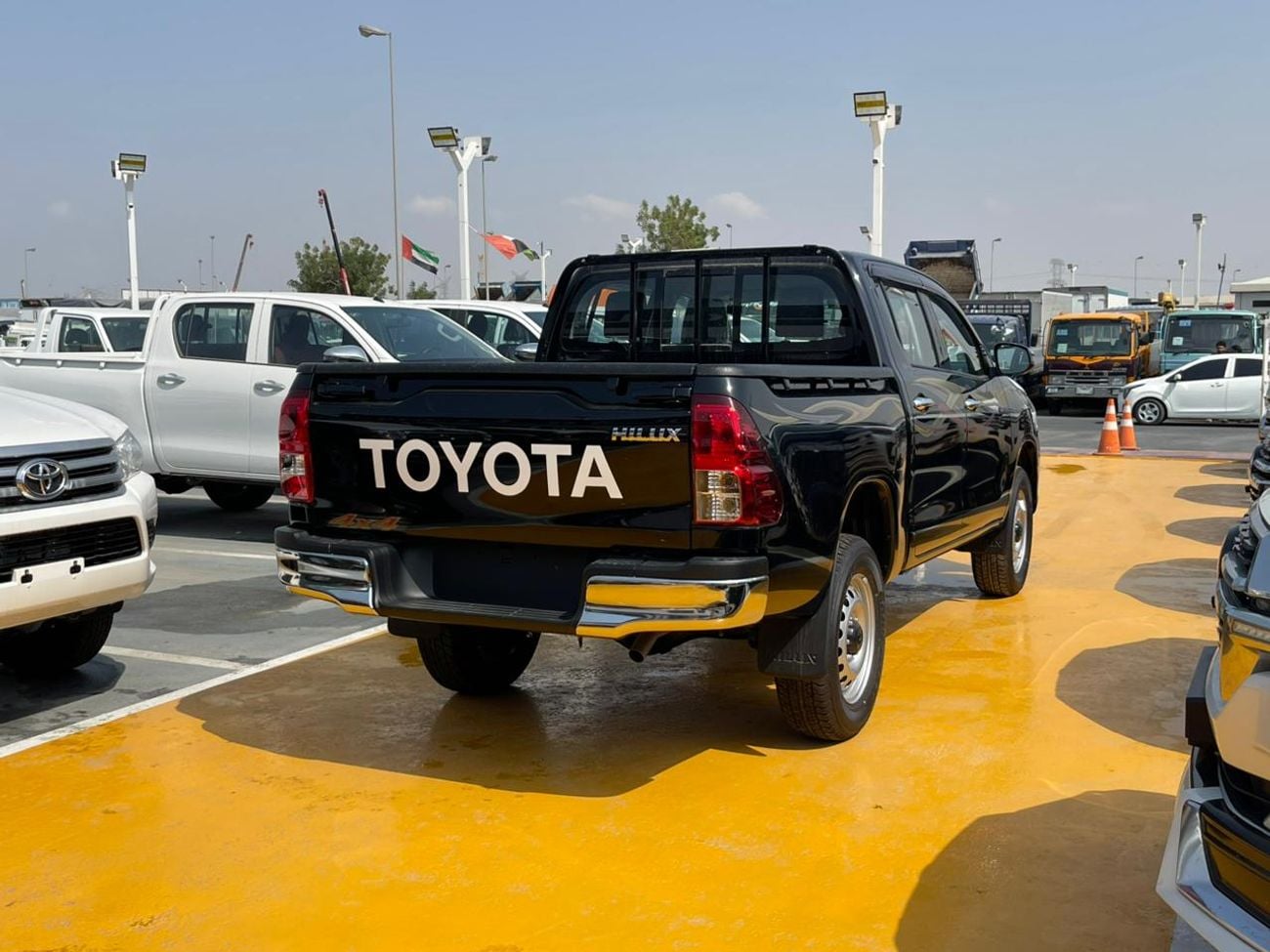 تويوتا هيلوكس Toyota Hilux Hilux 2.7 AT 4X4 DLX 2026