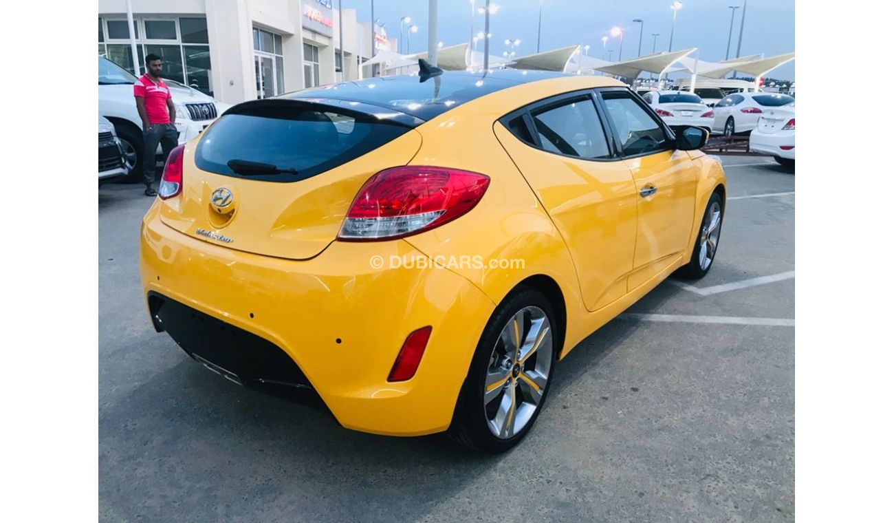 Used Hyundai Veloster 2015 for sale in Sharjah 308655