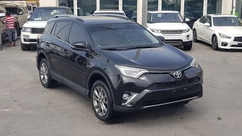 Toyota RAV4 Toyota Rav4 model 2018 GCC VXR car prefect condition full option sun roof leather seats back camera