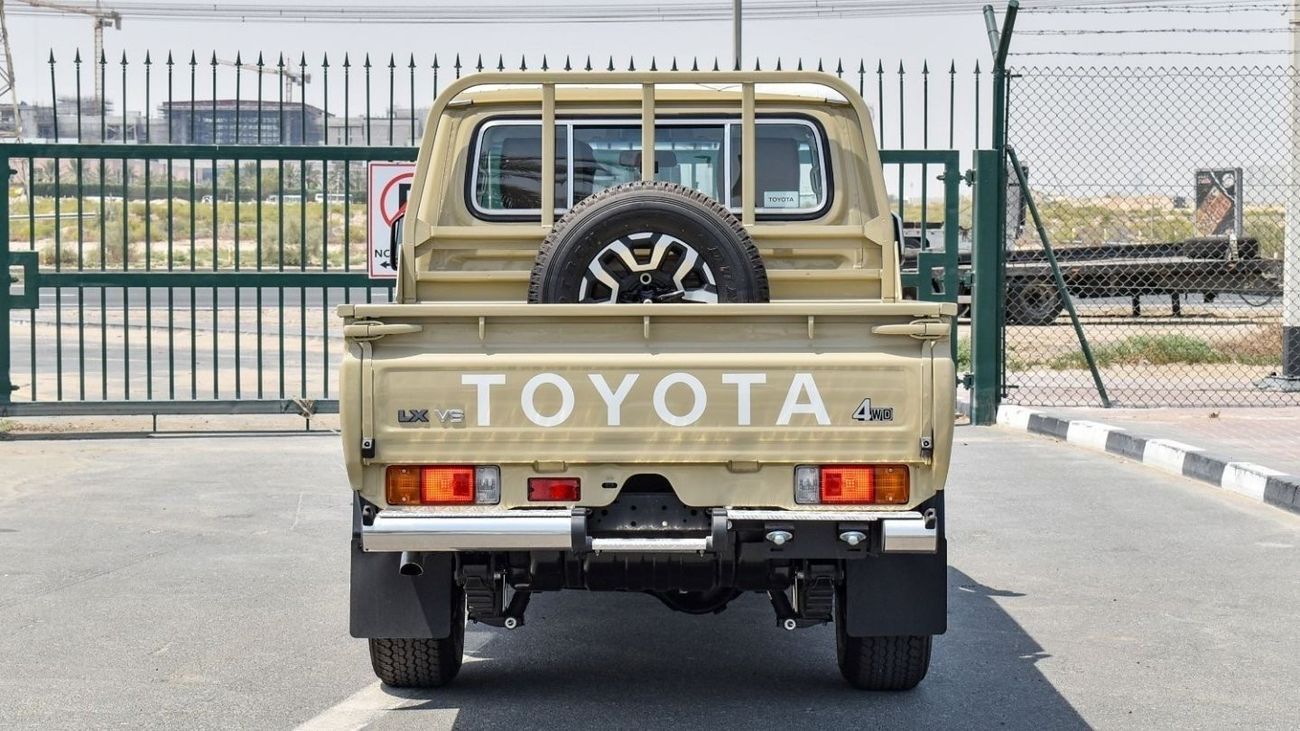 تويوتا لاند كروزر بيك آب Land cruiser 79 - 4.0l - Petrol D/C - A/T - Winch - Power Window - Coolbox
