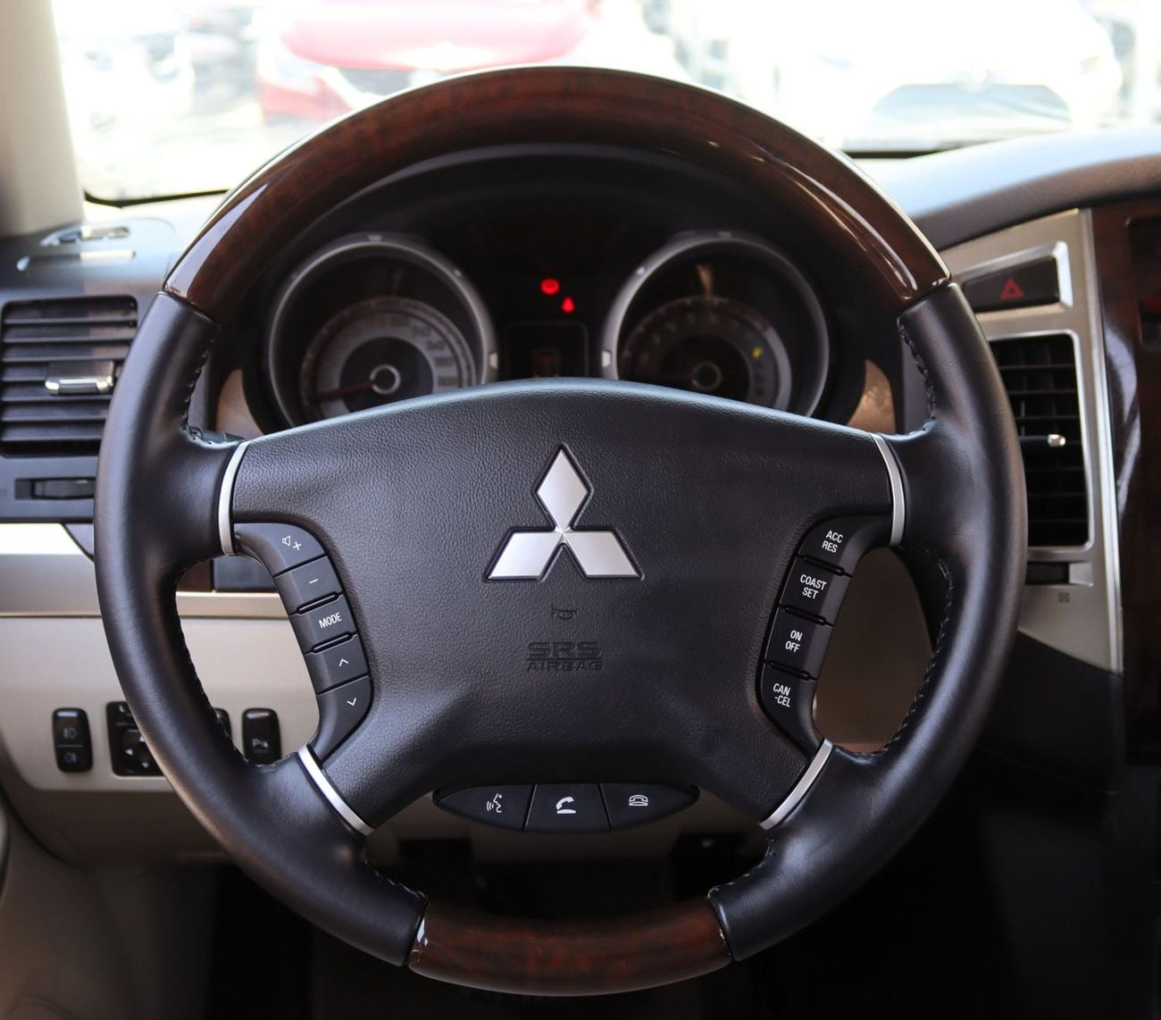 Mitsubishi Pajero GLS H/L ROCKFORD