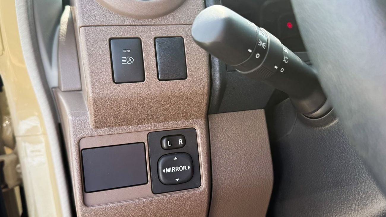 تويوتا لاند كروزر 70 TOYOTA LAND CRUISER HARD-TOP (70 SERIES) A/T 4.0L - 2025