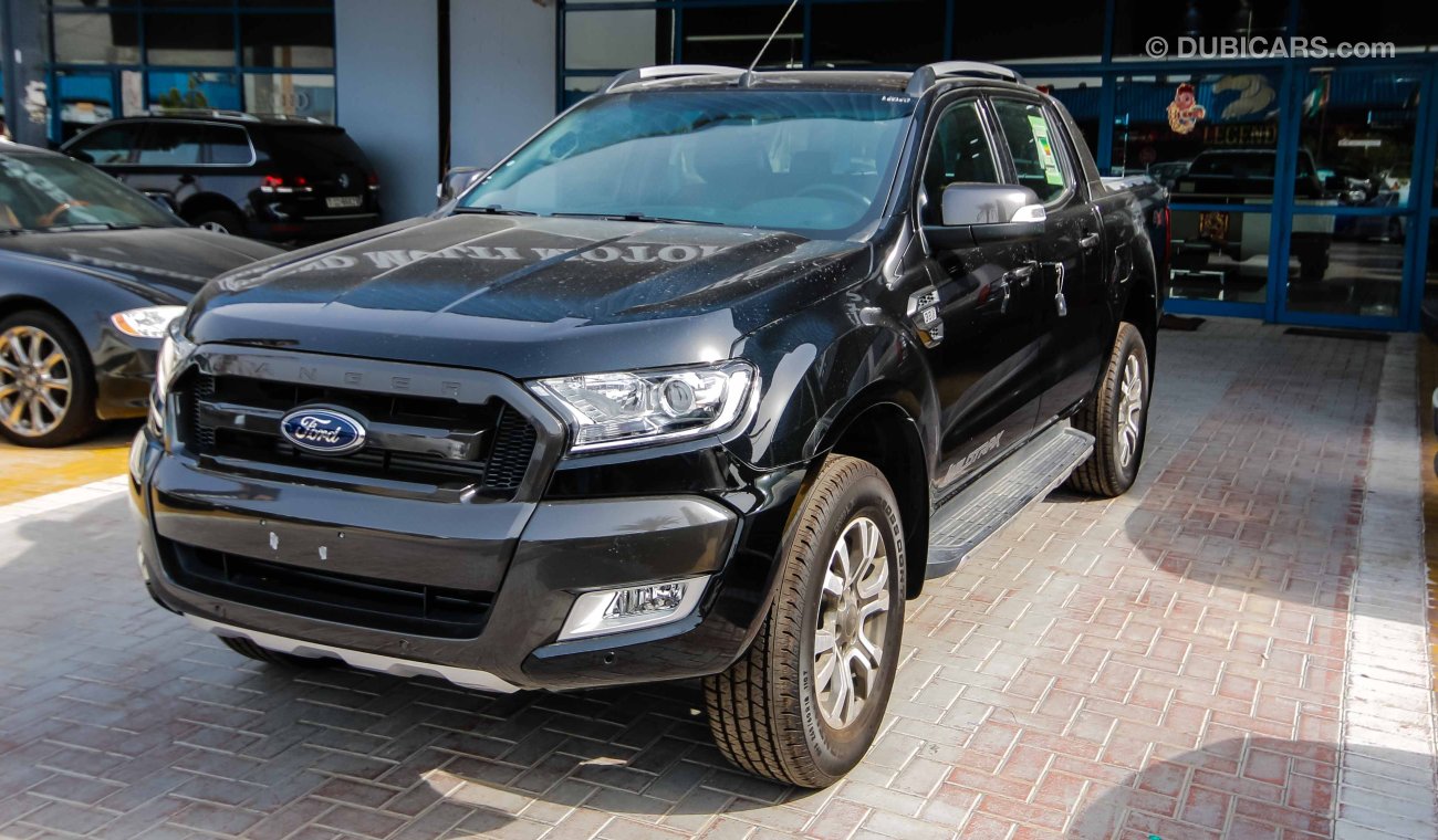 Ford Ranger Wildtrak 3.2 Dsl full opt AT with Back Cover (2017)