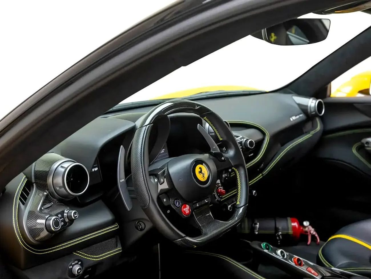 فيراري F8 تريبوتو With Warranty and Service Contract