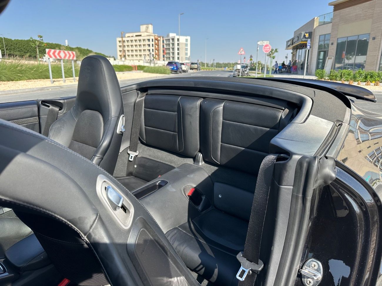 Porsche 911 Turbo S 3.8L (560 HP) Convertible Turbo S 3.8L (580 HP) Convertible | 2018 | Europe Specs | Full Opt