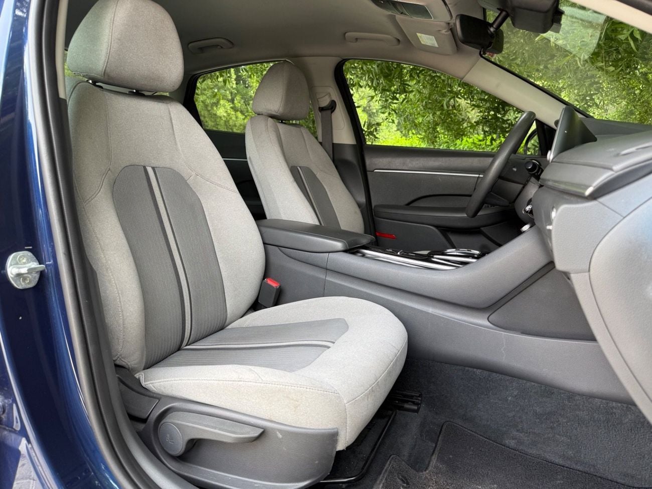 Hyundai Sonata Mid option 2.5L