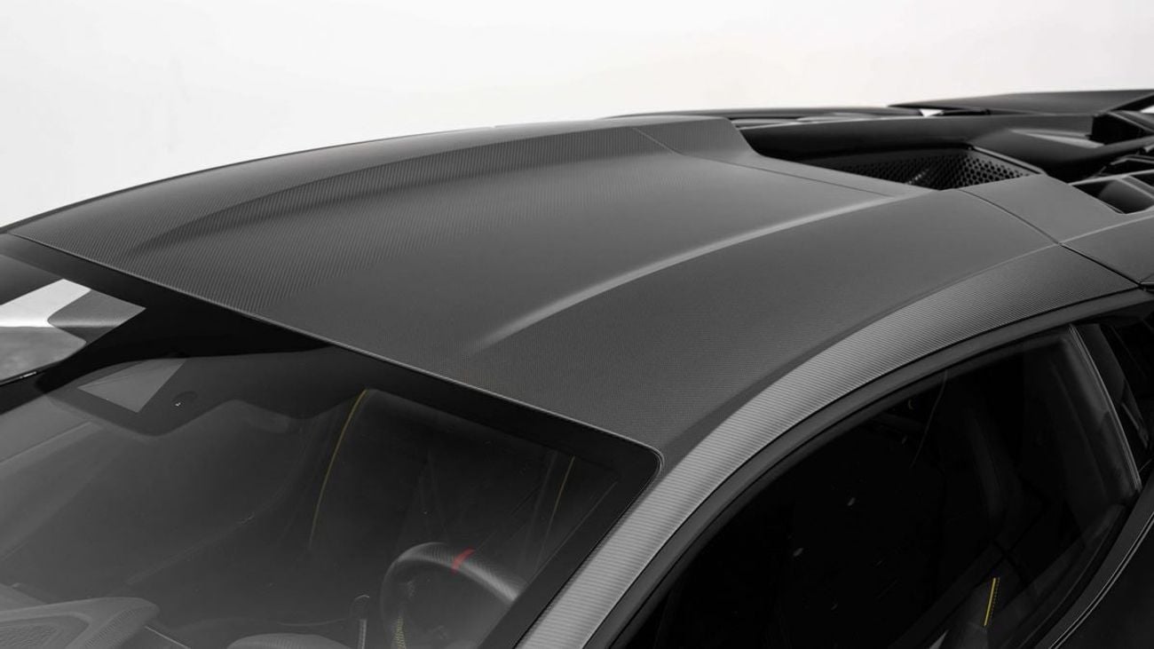 لامبورغيني ريفويلتو - 2025 - GCC Specs - Under 5-Year Warranty and Service Contract