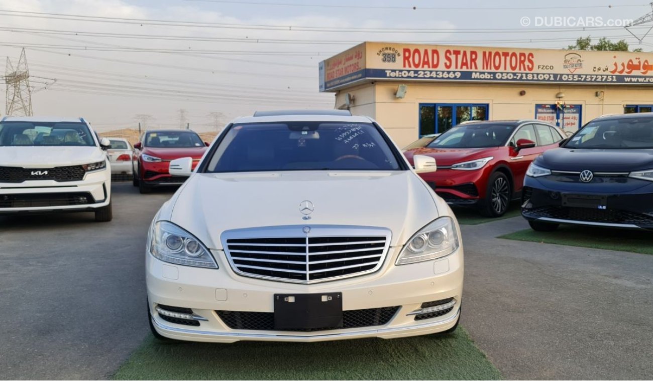 مرسيدس بنز S 550 Japan imported - super clean car - 1 owner - free accident - 86000 km only