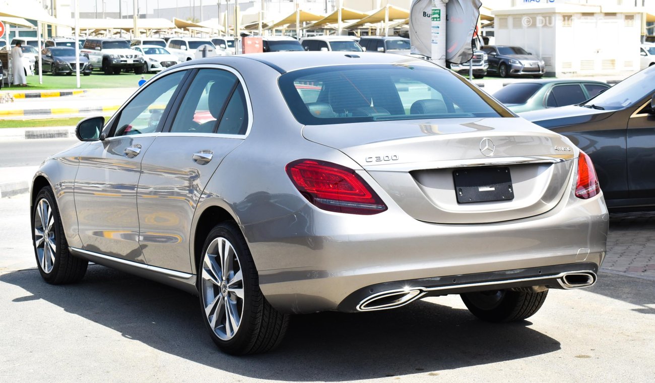 مرسيدس بنز C 300 4Matic