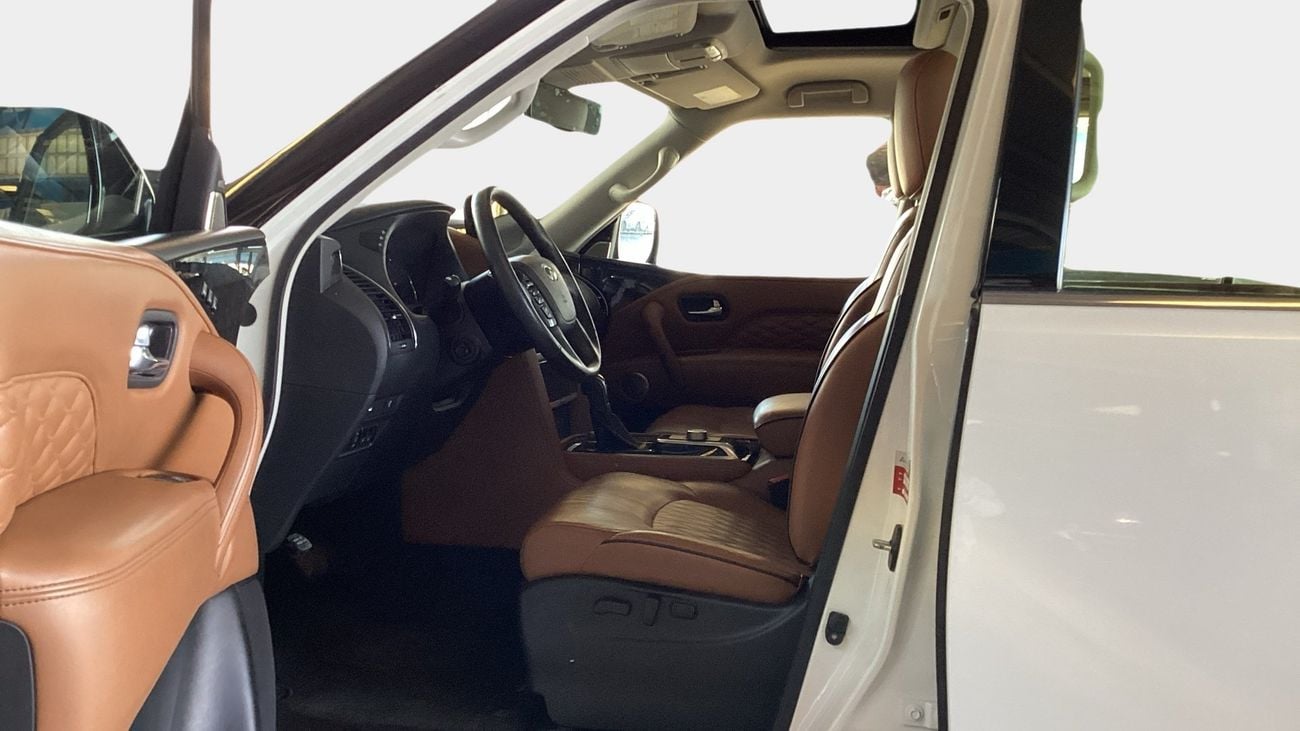 Infiniti QX80 LUXE SENSORY PROACTIVE 5.6 SENSORY AUTO 4WD 8 SEATS | Guaranteed Warranty | 0 Down Payment