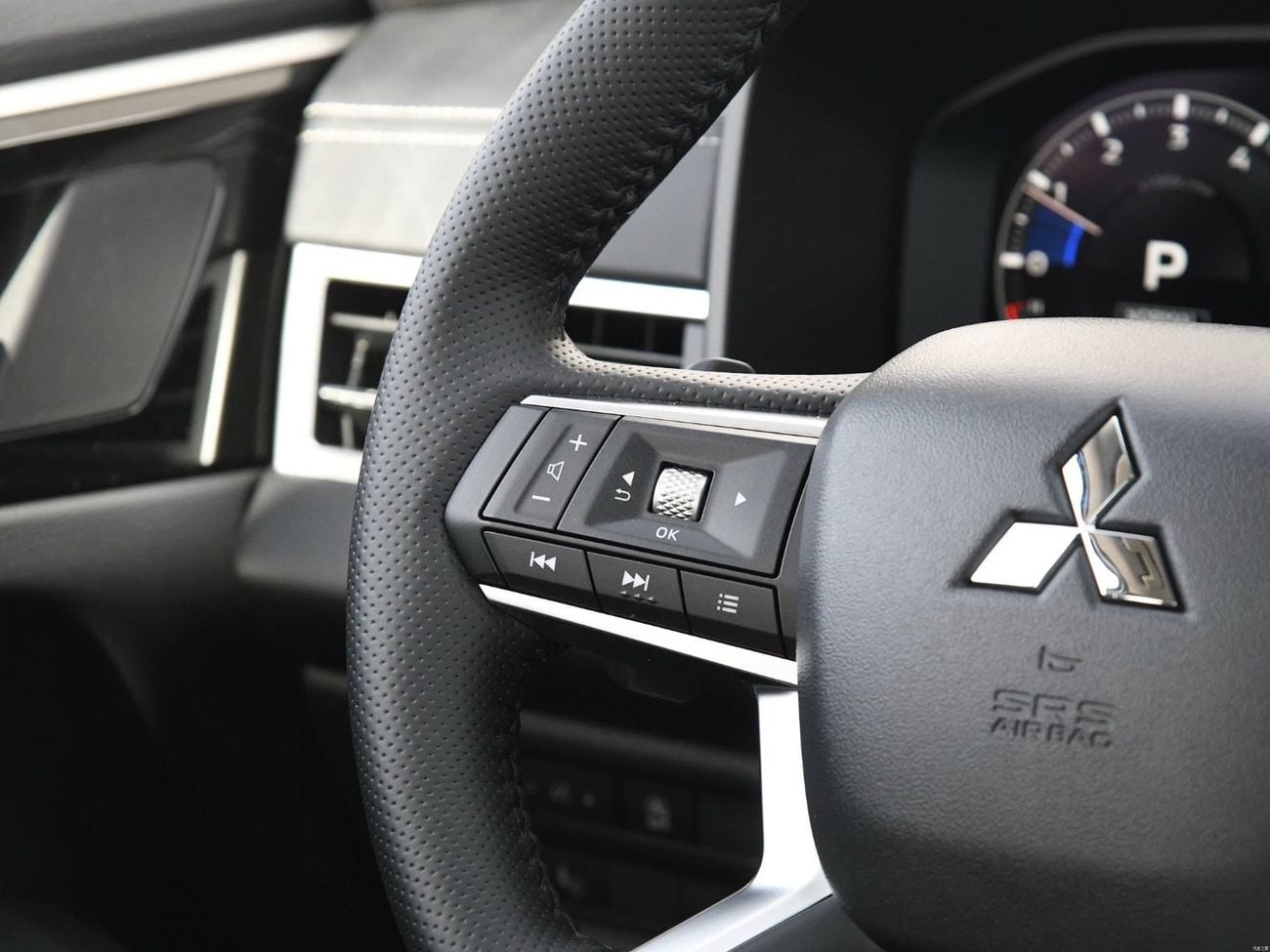 Mitsubishi Outlander MITSUBISHI OUTLANDER M LINE 1.5L 4WD MODEL 2022