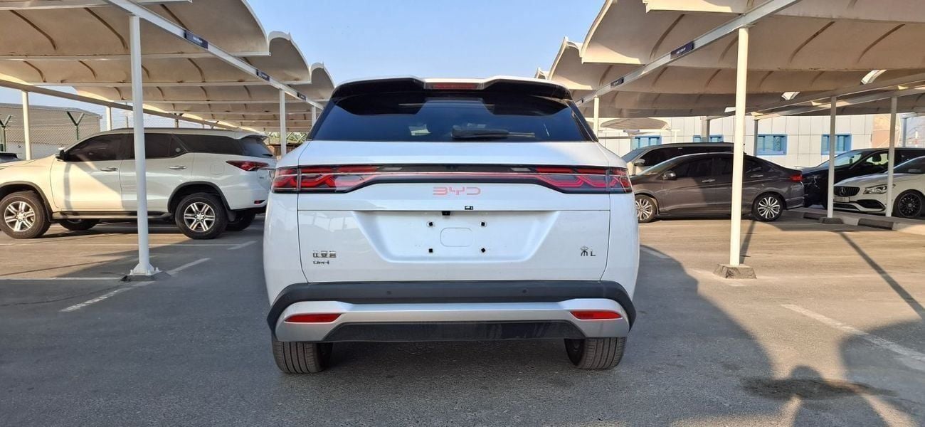 BYD Song L BYD Song L DMi Plug-in Hybrid / 112klm EV