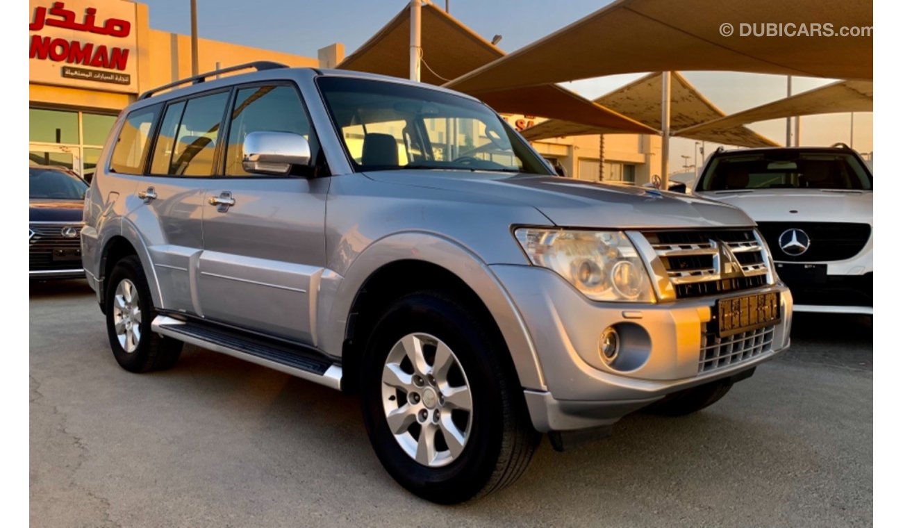 Mitsubishi Pajero Mitsubishi Peugeot 2013    Specifications: Full Option Opening, Cruise Control, Steering Wheel Contr