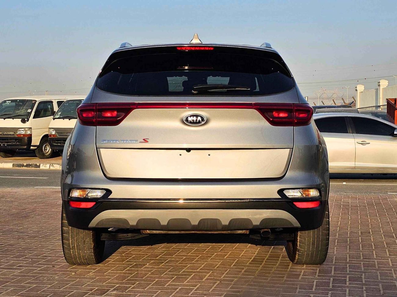 كيا سبورتيج S/ AWD/ RADAR/ LANE ASSIST/ LEATHER/ DVD CAMERA/ LOT# 55971