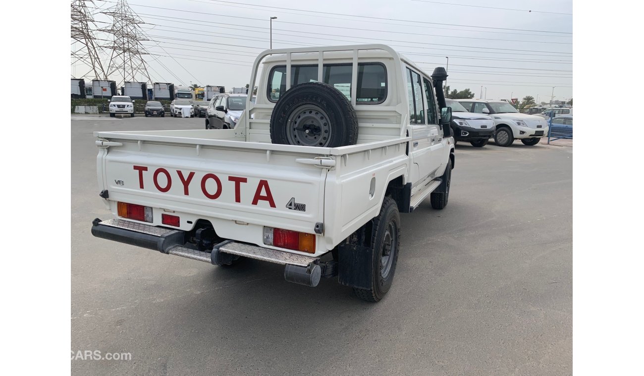 Toyota Land Cruiser Pick Up 4.5L Turbo Diesel, 8 CYL Double Cabin